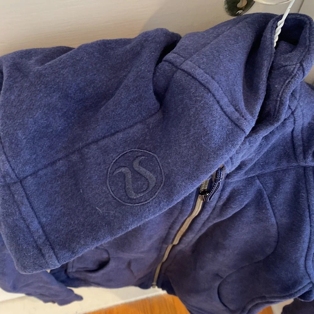 Lululemon on the move full zip scuba sweatshirt navy women’s size 4 - Picture 3 of 4